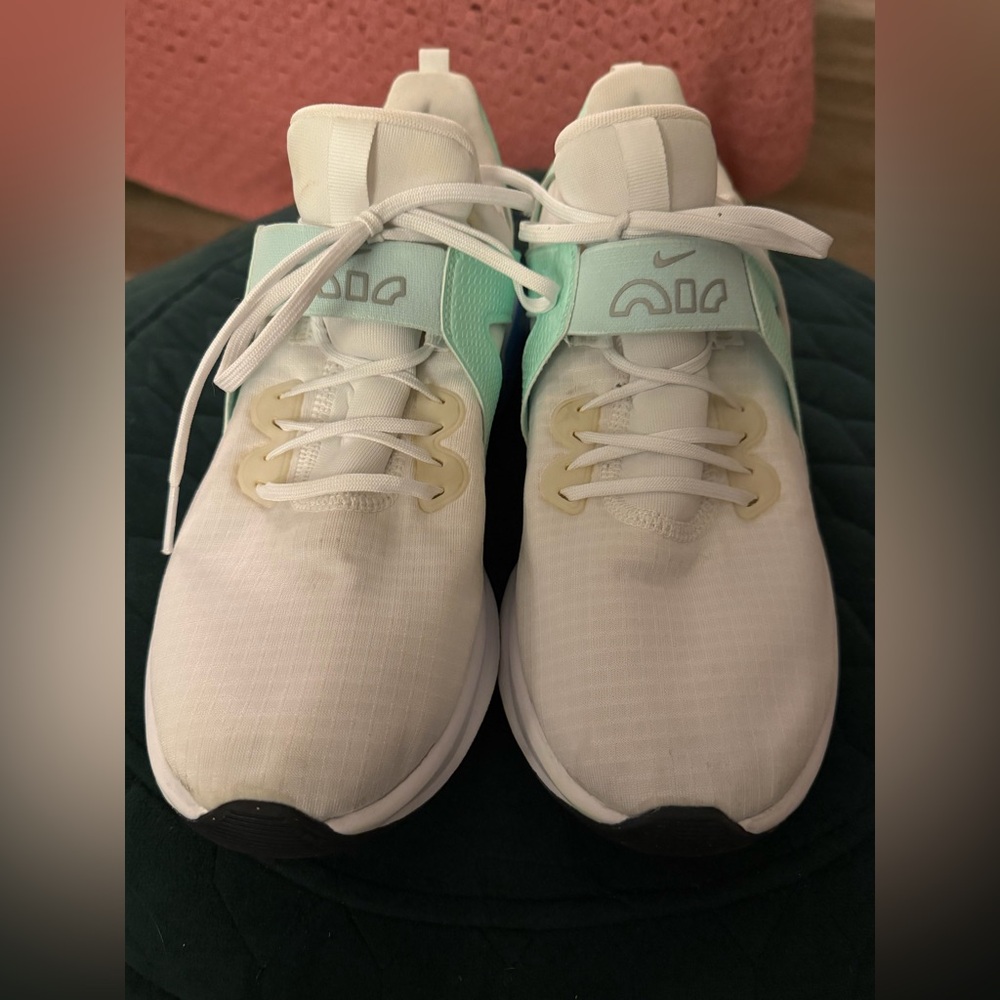 Nike Air Max Bella TR 5 - Picture 2 of 14